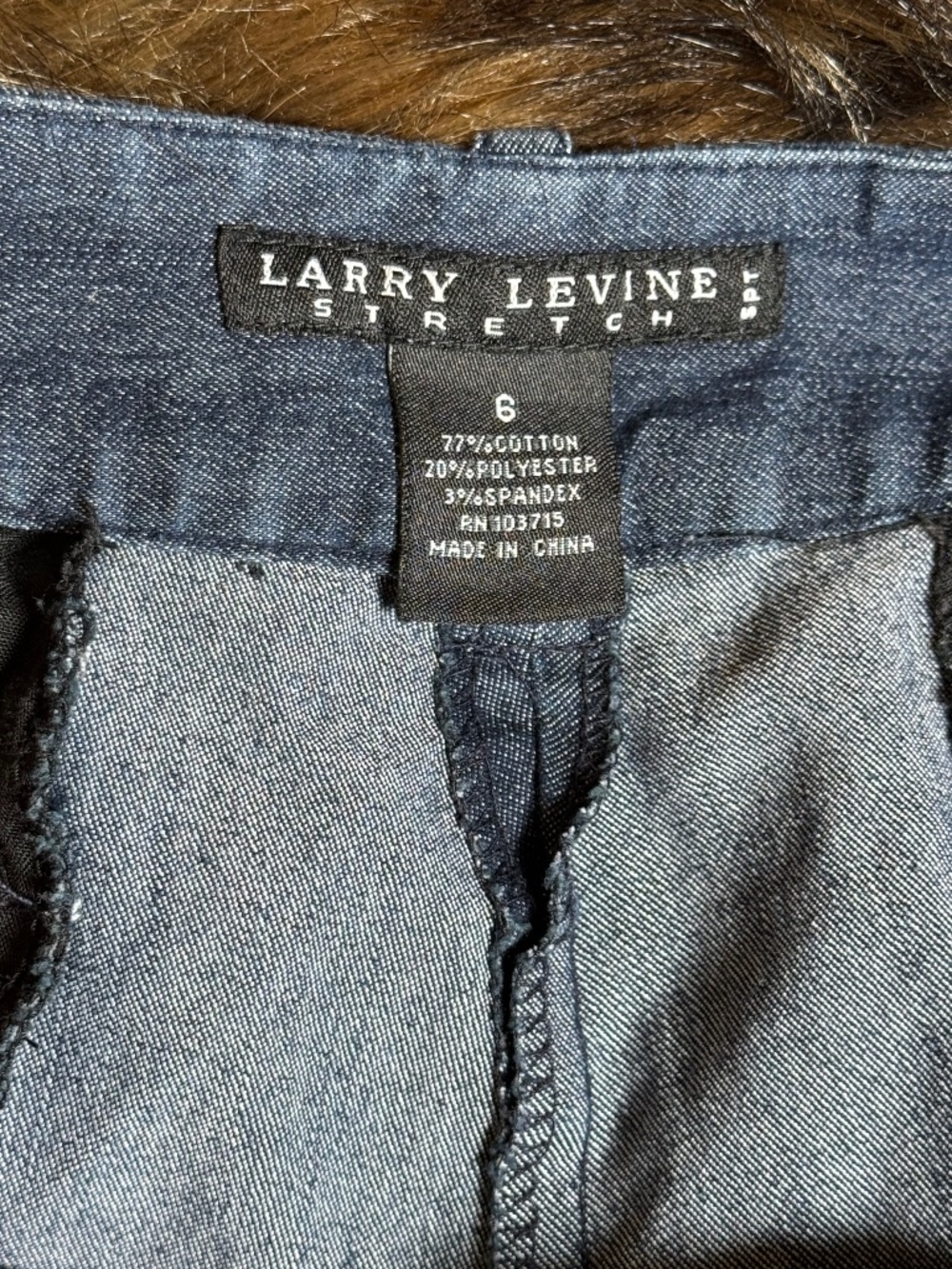 Larry Lavin Cropped Jeans (Size 6) - Picture 7 of 7